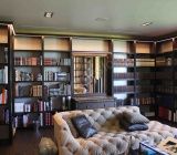 Книжный шкаф для библиотеки из натурального шпона эвкалиптового дерева