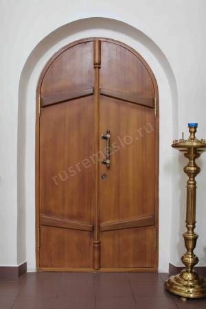 Дверь входная арочная из сосны
